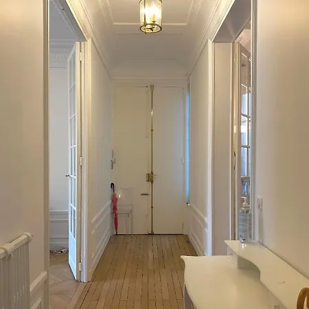 Parisien 16e Апартаменты *
